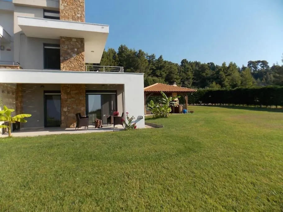 Seaside Villa In Chalkidiki Possidi