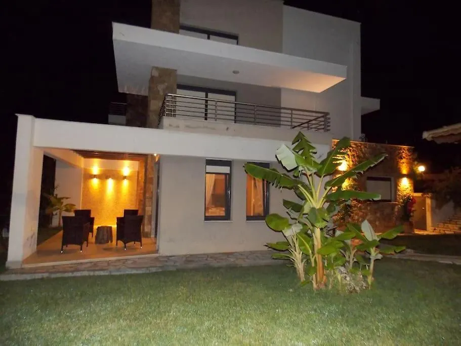 Seaside Villa In Chalkidiki Possidi